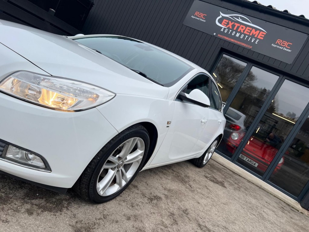 VAUXHALL INSIGNIA