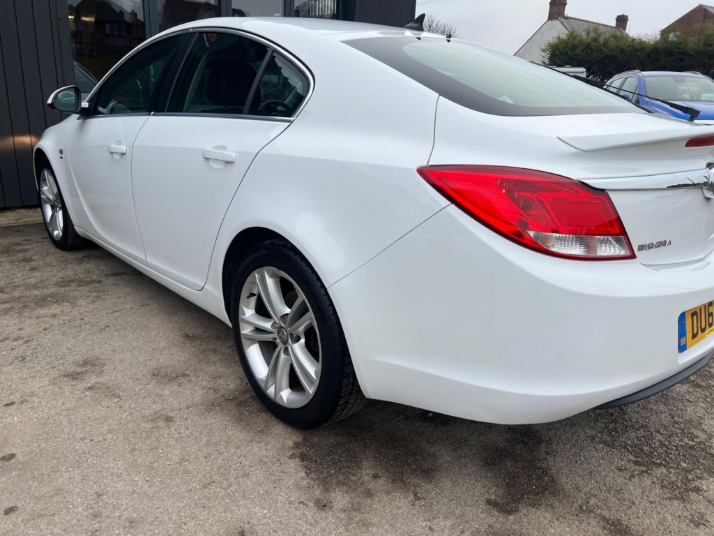 VAUXHALL INSIGNIA