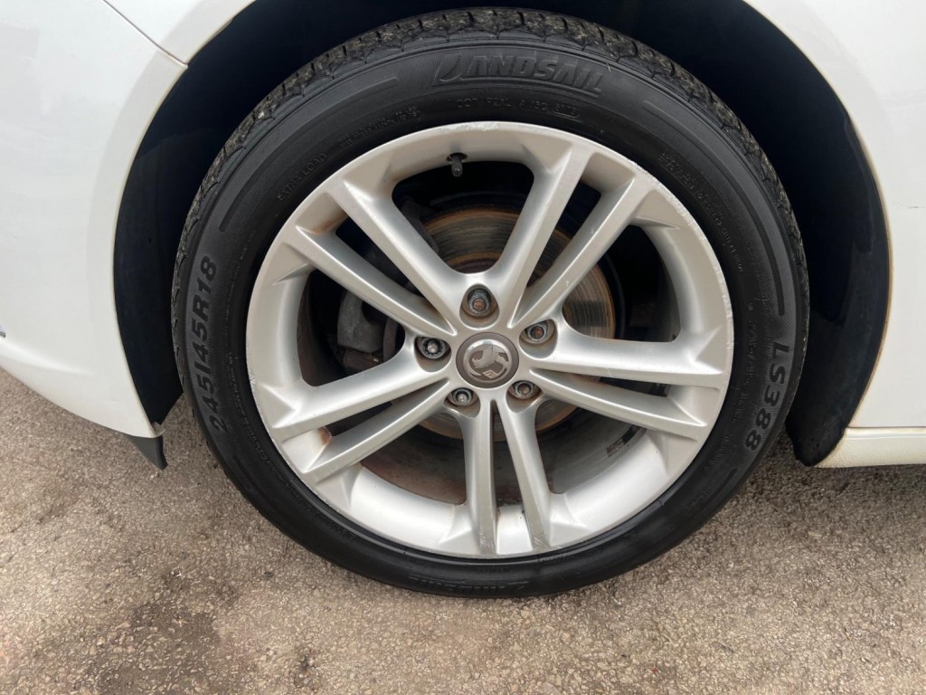VAUXHALL INSIGNIA