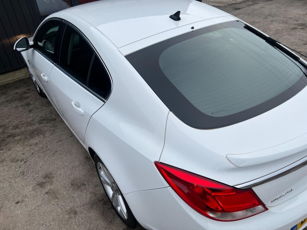 VAUXHALL INSIGNIA