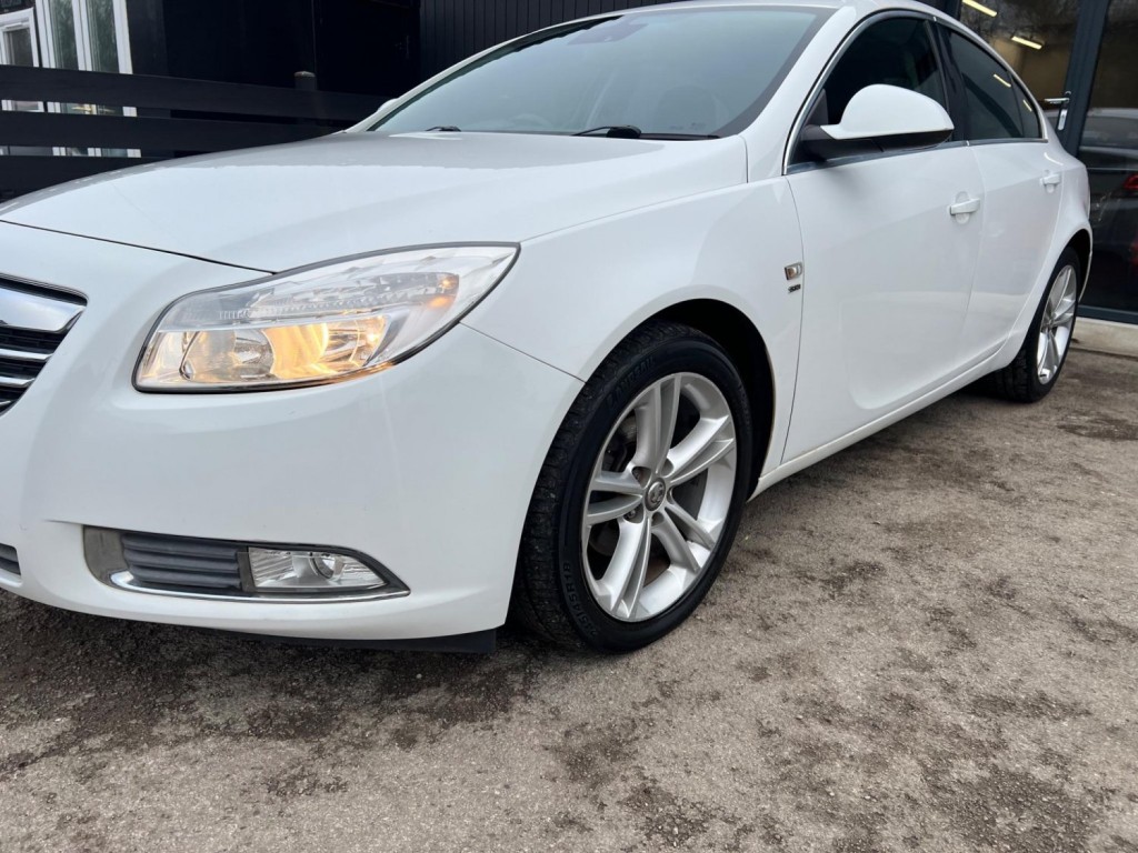 VAUXHALL INSIGNIA