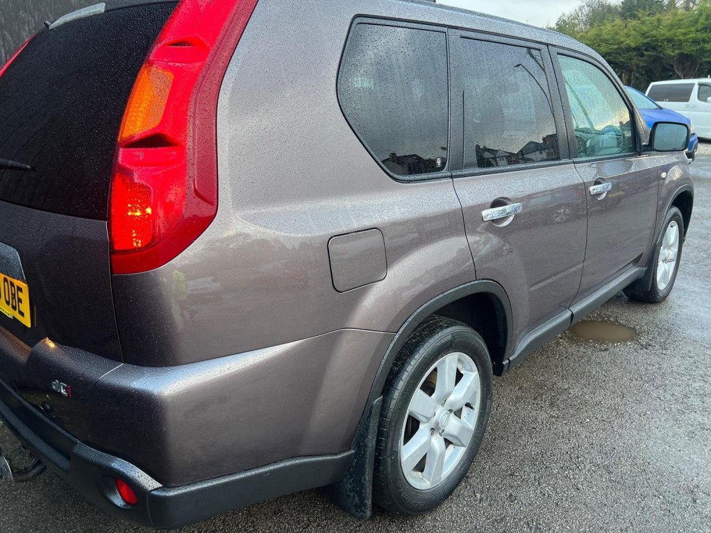 NISSAN X-TRAIL