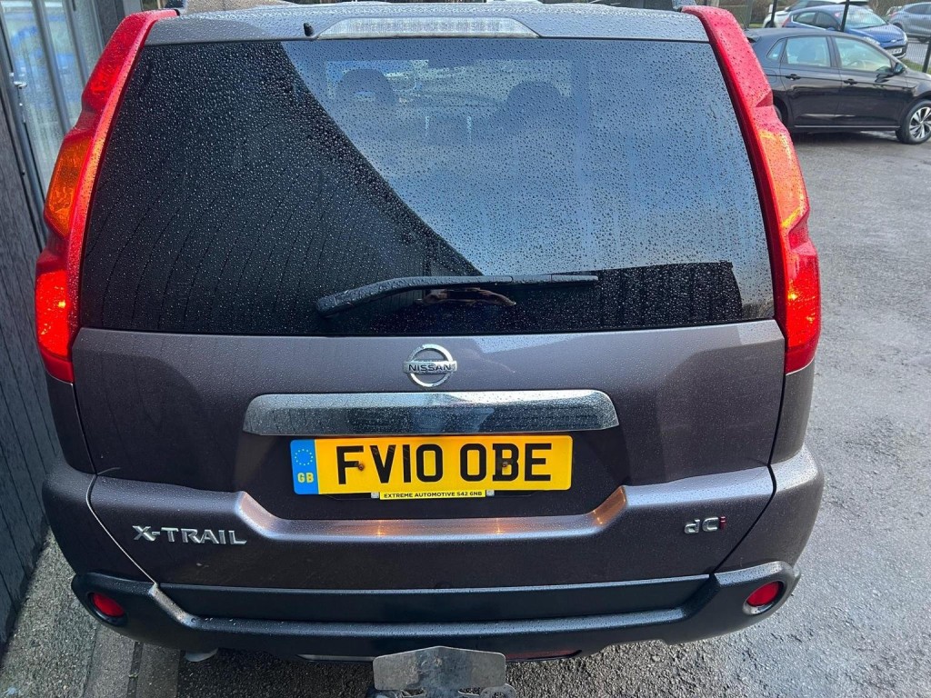 NISSAN X-TRAIL