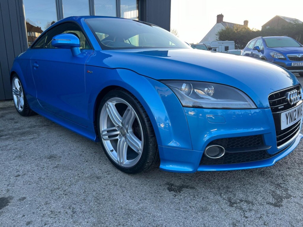 AUDI TT