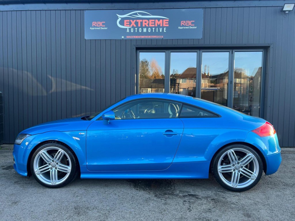 AUDI TT