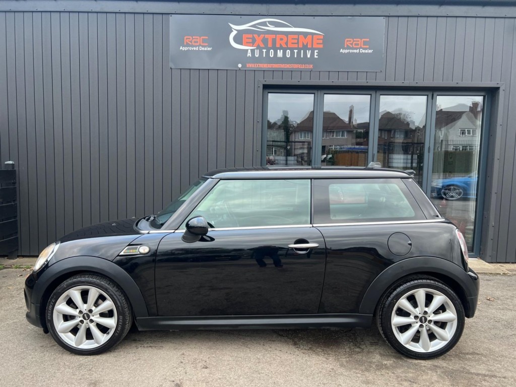 MINI HATCH