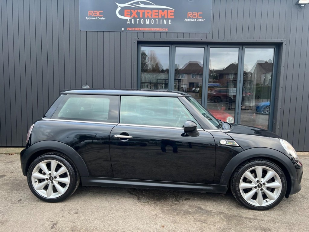 MINI HATCH