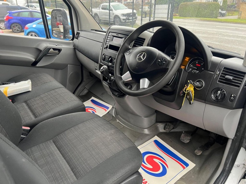 MERCEDES-BENZ SPRINTER