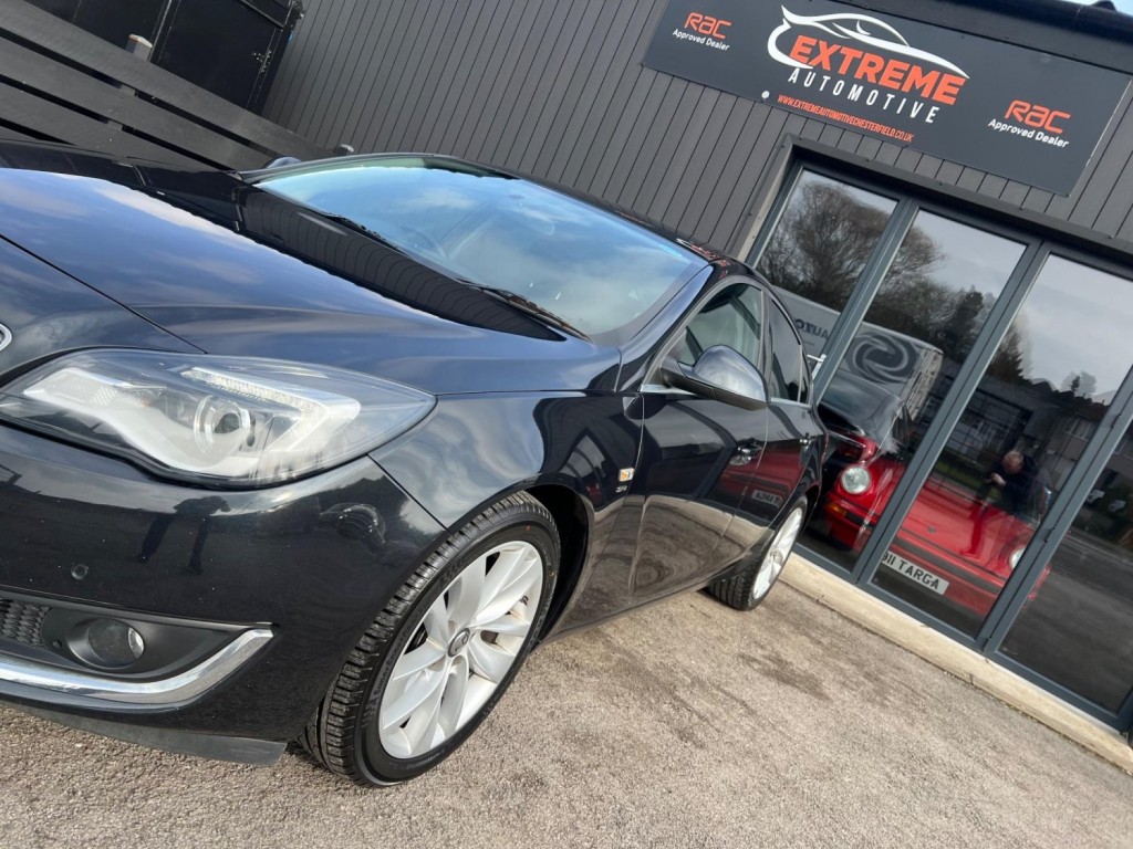 VAUXHALL INSIGNIA