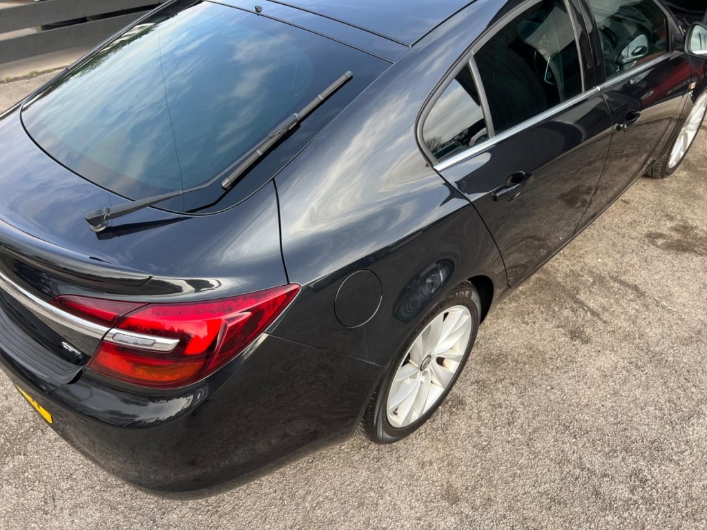 VAUXHALL INSIGNIA