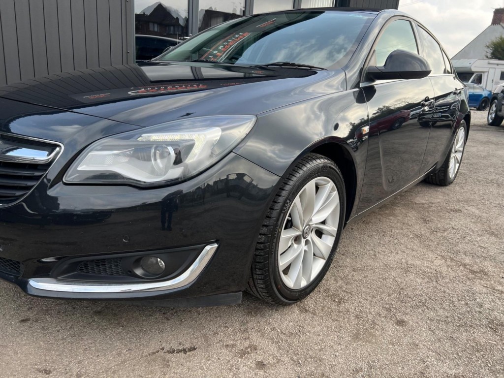 VAUXHALL INSIGNIA
