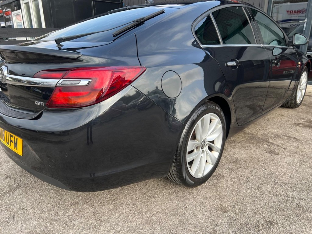 VAUXHALL INSIGNIA