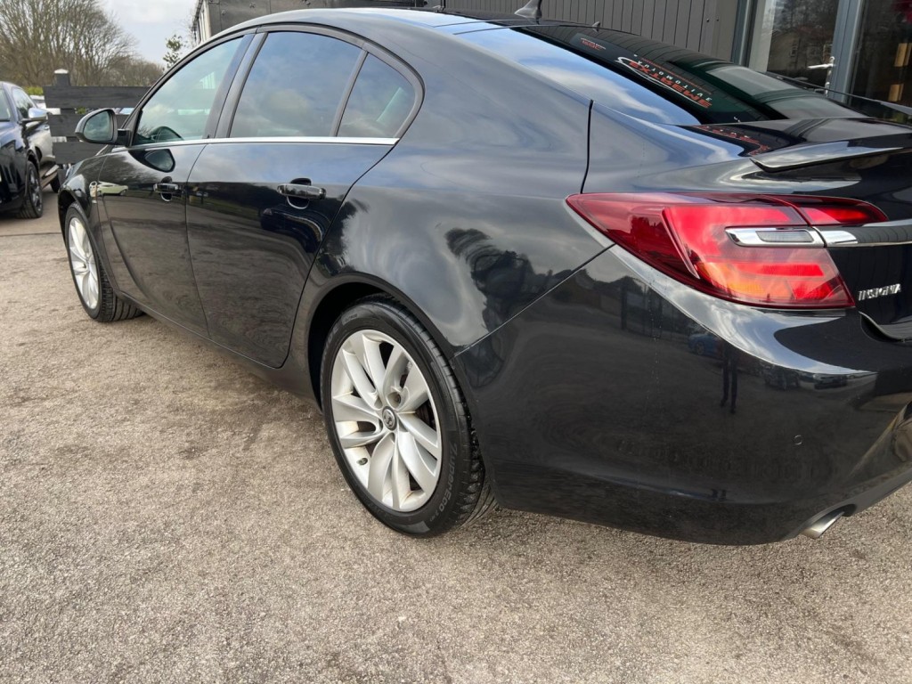 VAUXHALL INSIGNIA