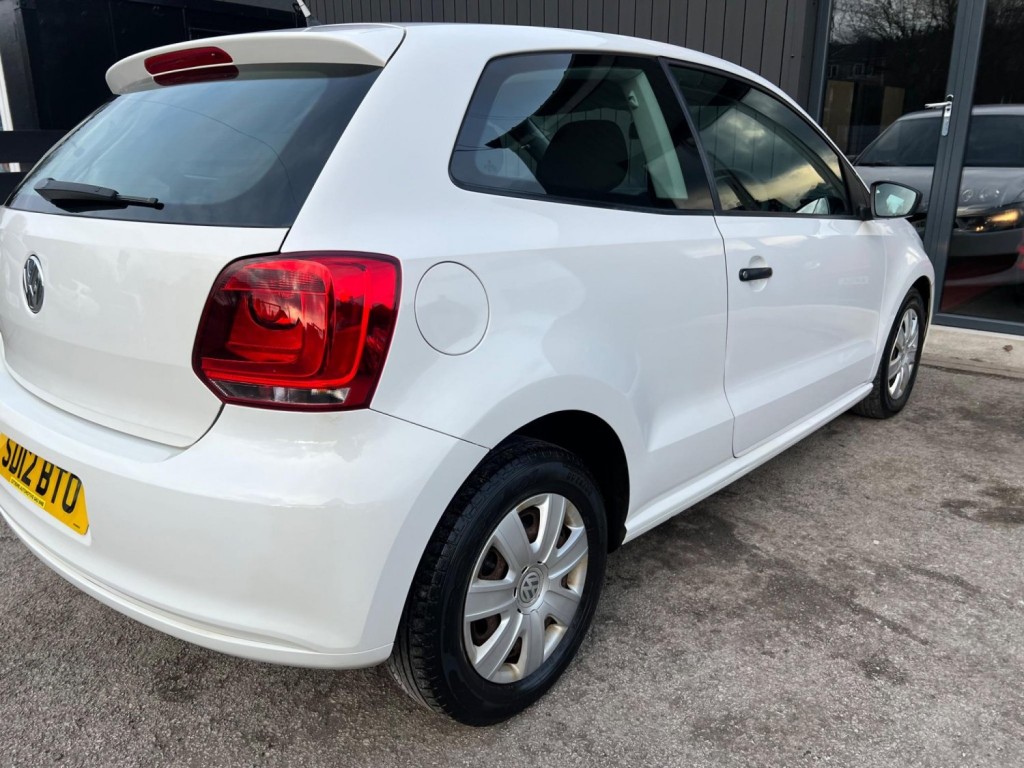 VOLKSWAGEN POLO