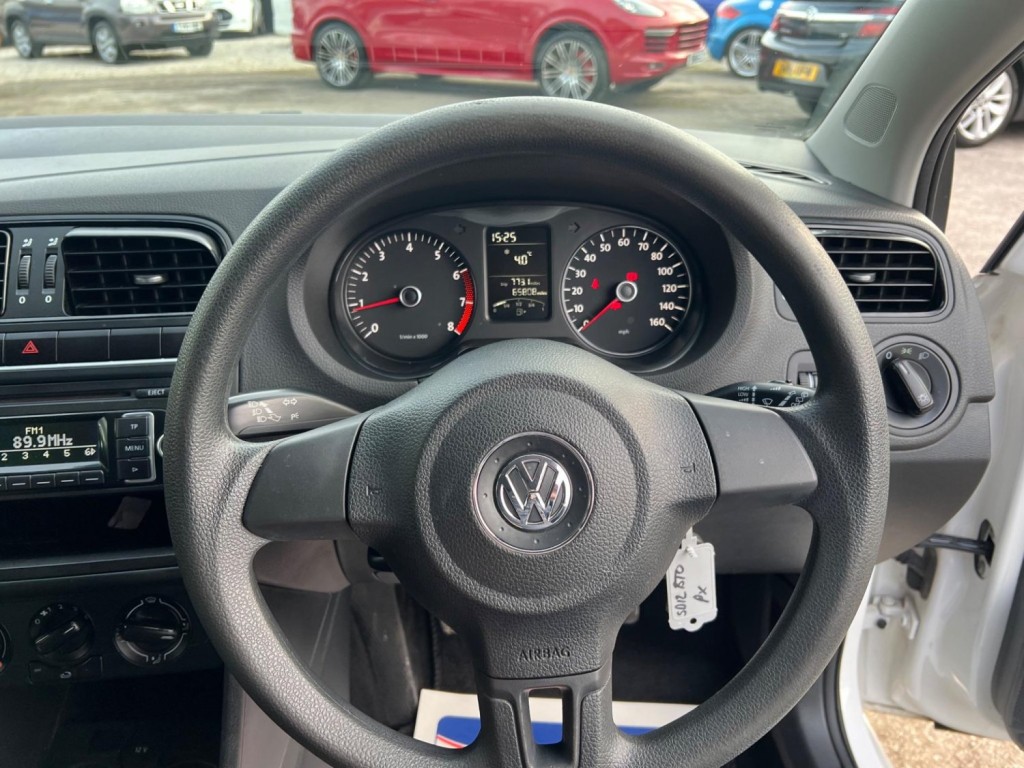 VOLKSWAGEN POLO