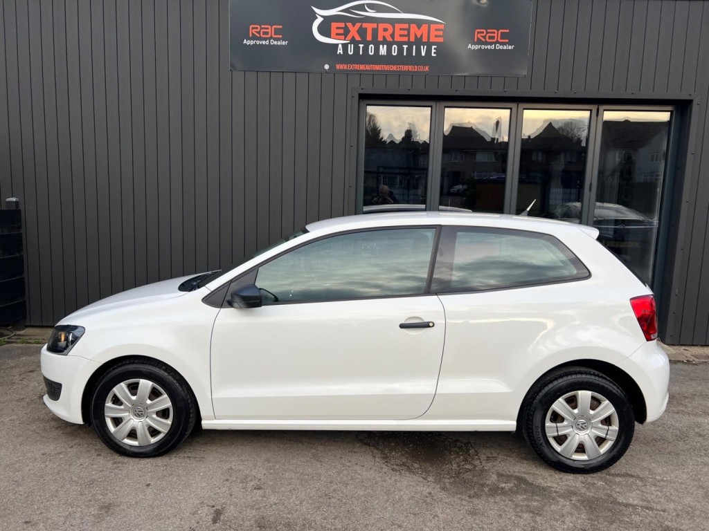 VOLKSWAGEN POLO
