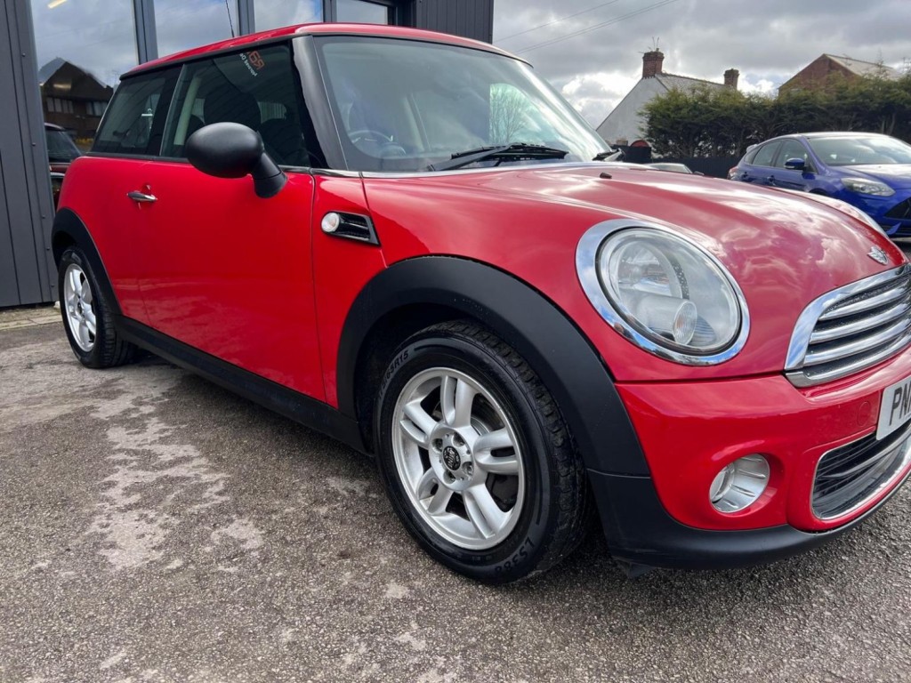 MINI HATCH