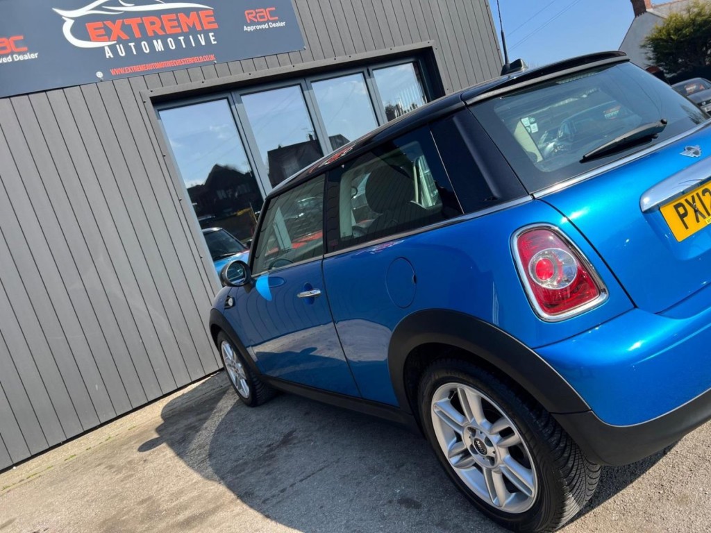 MINI HATCH