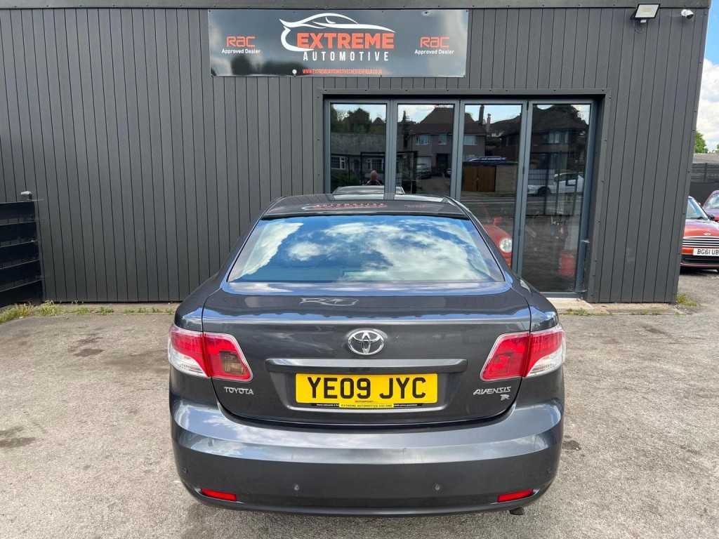 TOYOTA AVENSIS