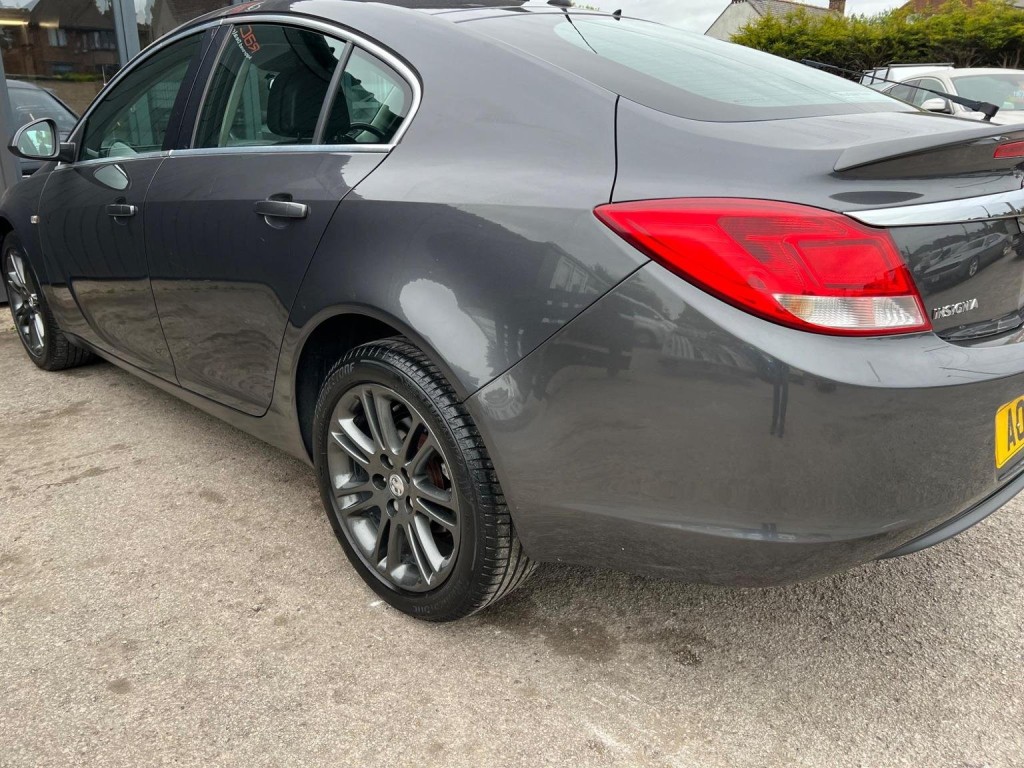 VAUXHALL INSIGNIA