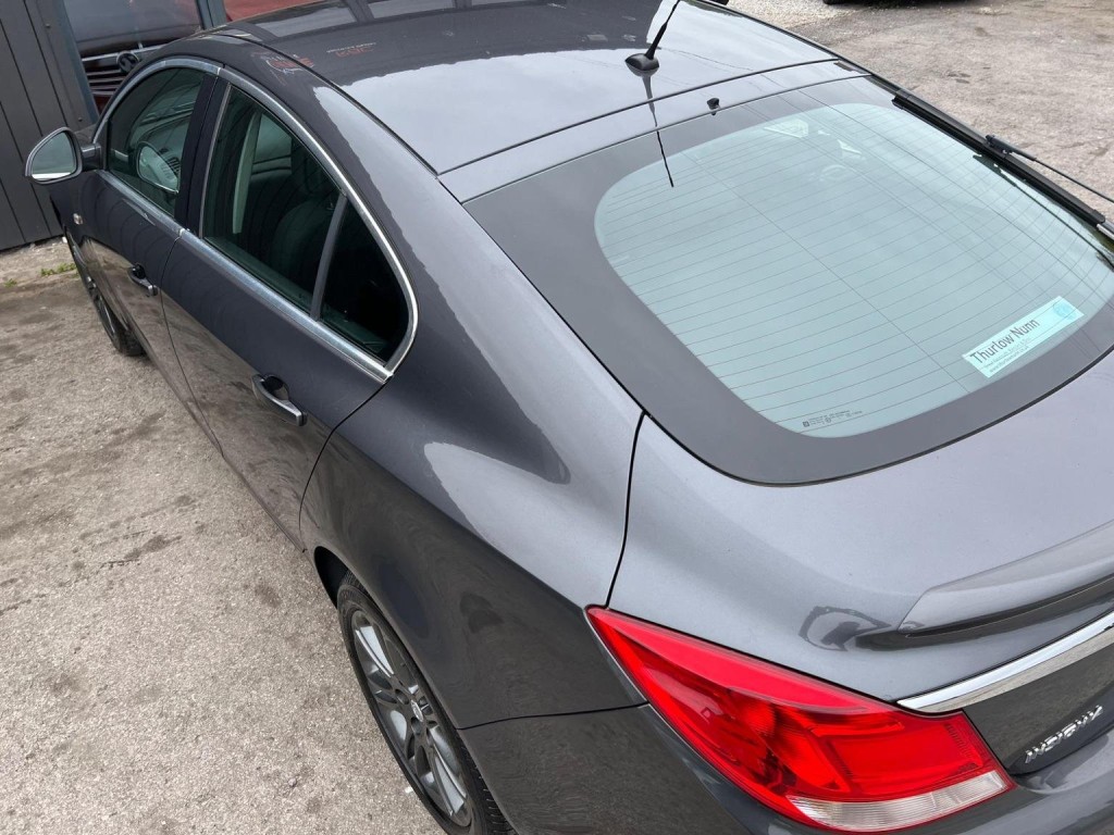VAUXHALL INSIGNIA