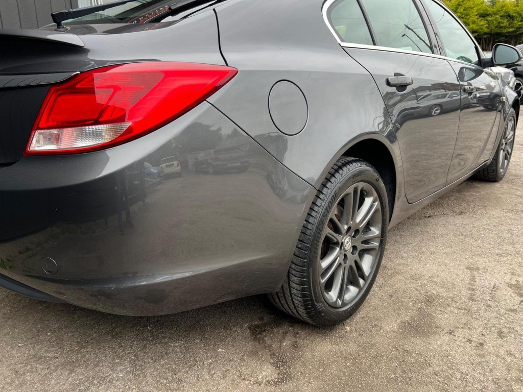 VAUXHALL INSIGNIA