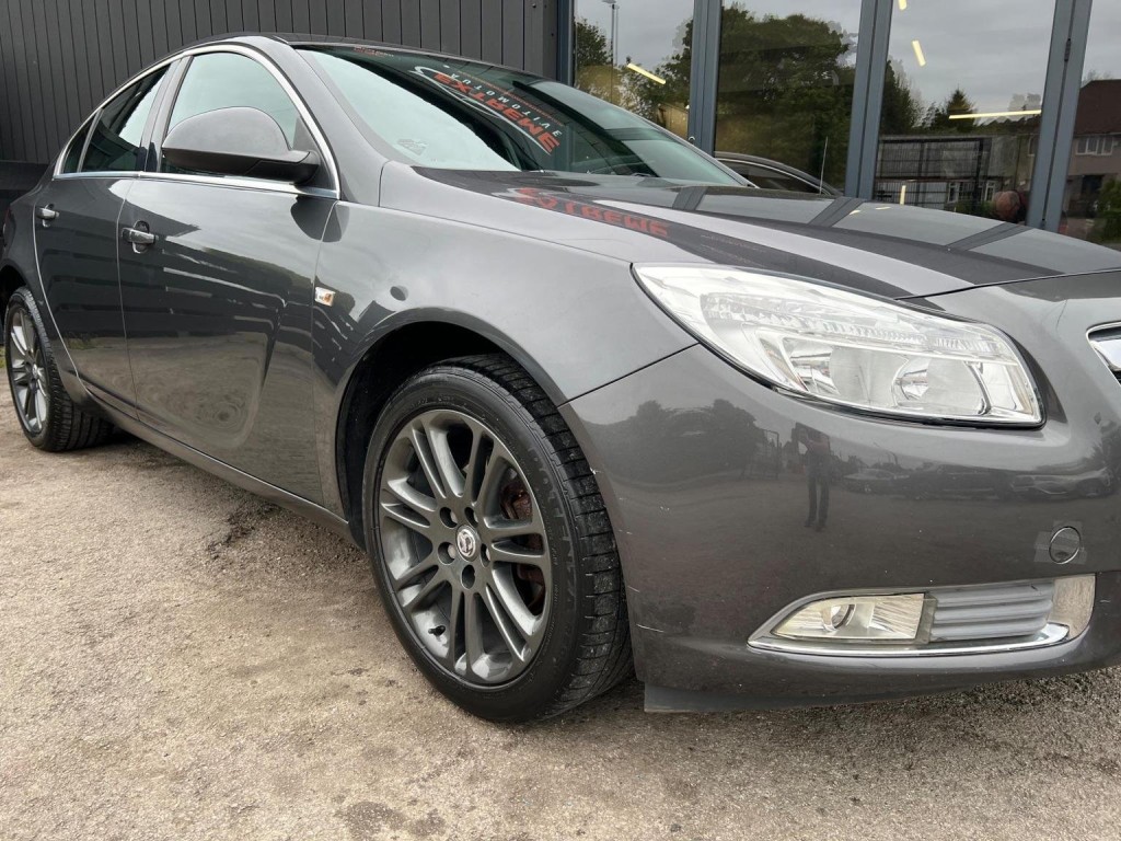 VAUXHALL INSIGNIA