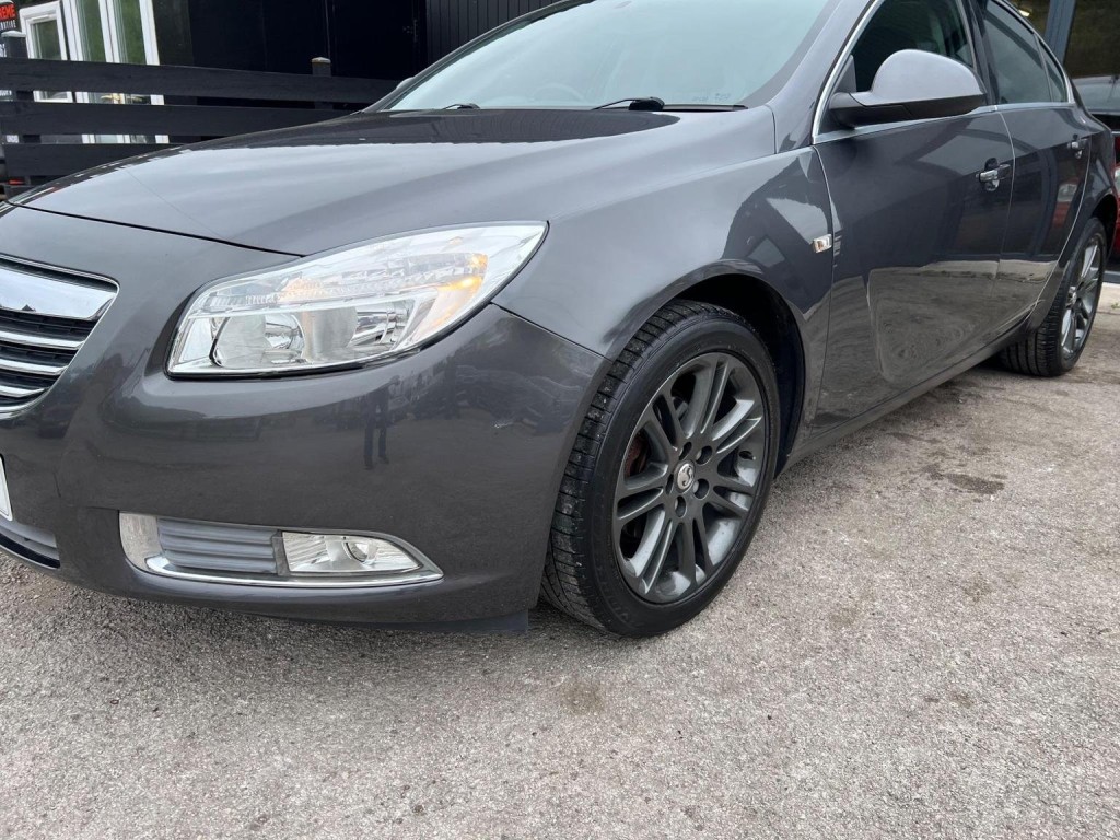 VAUXHALL INSIGNIA