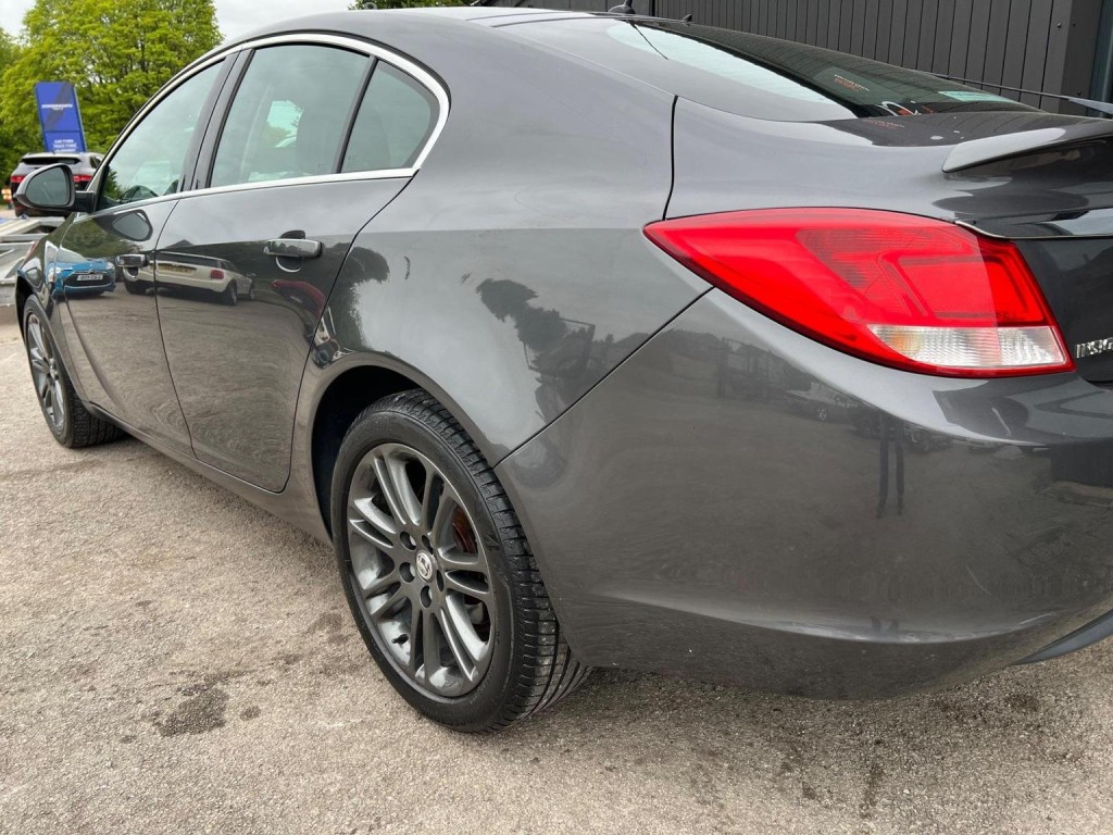 VAUXHALL INSIGNIA