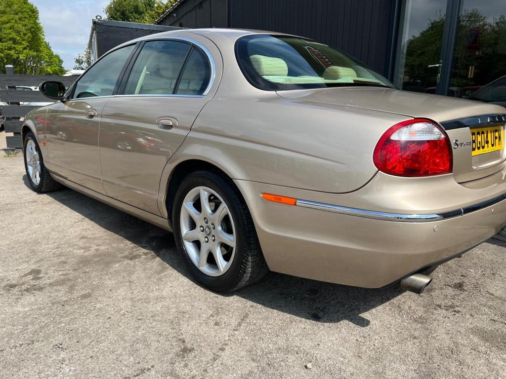 JAGUAR S-TYPE