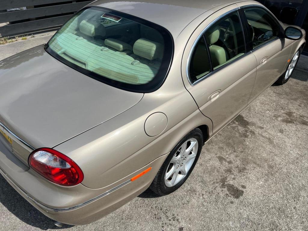 JAGUAR S-TYPE