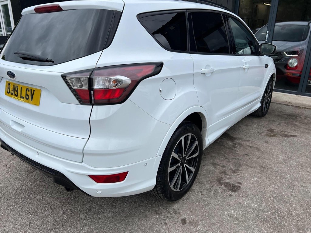 FORD KUGA
