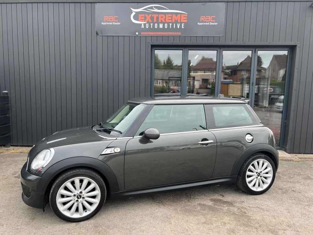View MINI HATCH 2.0 Cooper SD Euro 5 (s/s) 3dr