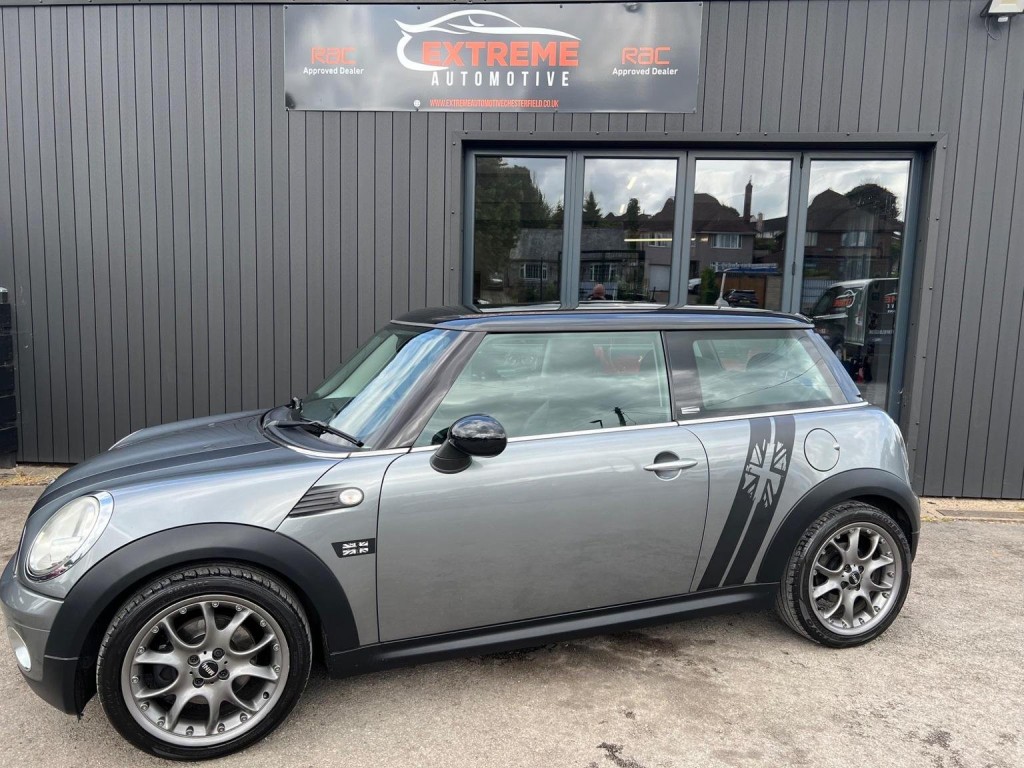 View MINI HATCH 1.6 Cooper Graphite Euro 5 3dr