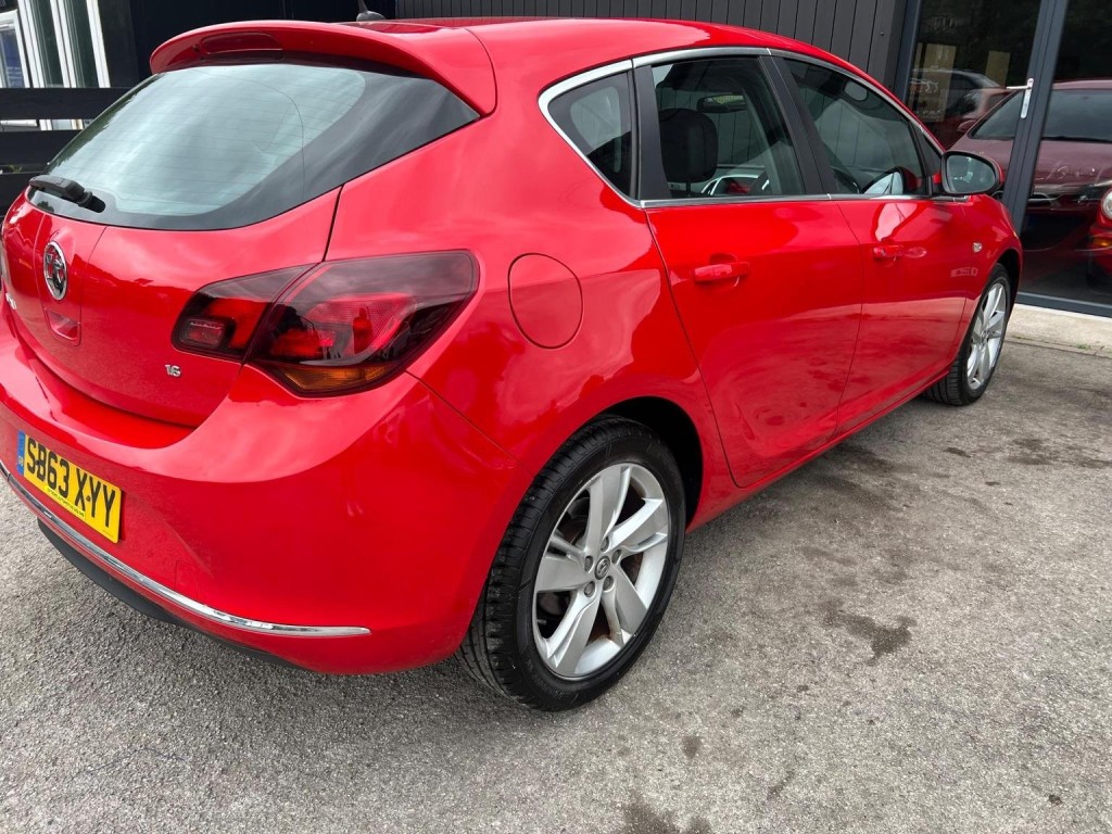 VAUXHALL ASTRA