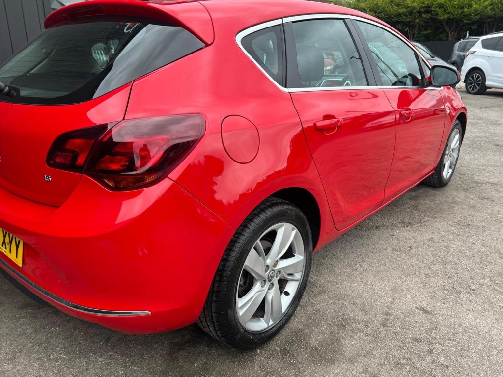 VAUXHALL ASTRA