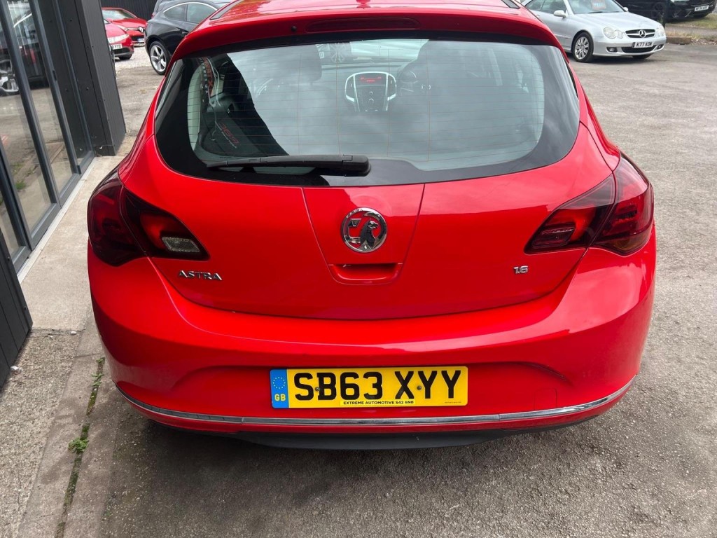 VAUXHALL ASTRA