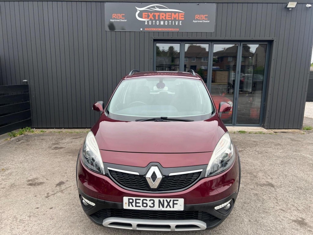 View RENAULT SCENIC 1.6 dCi Dynamique TomTom Euro 5 (s/s) 5dr