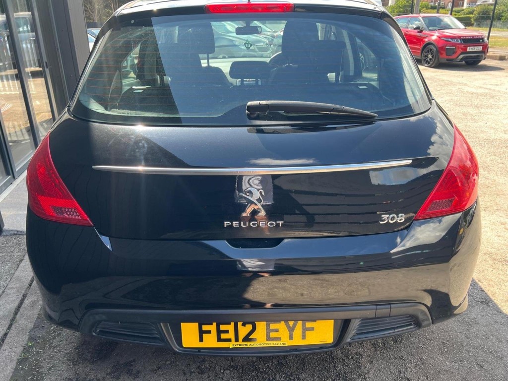 PEUGEOT 308