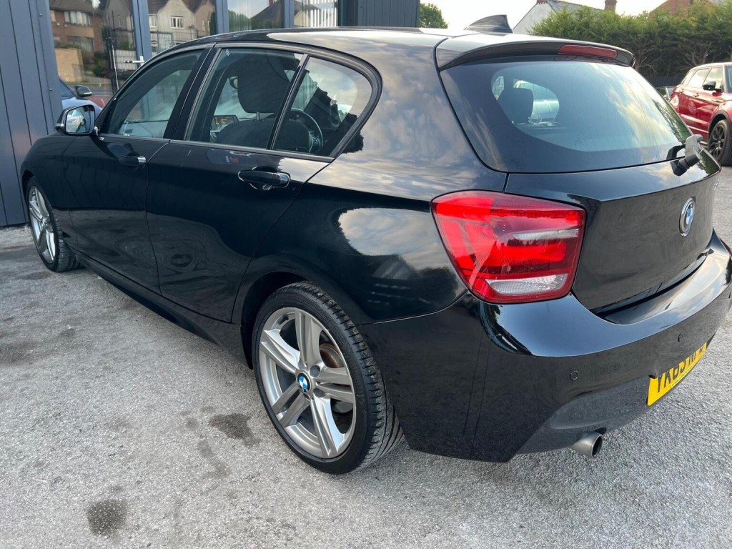 BMW 1 SERIES