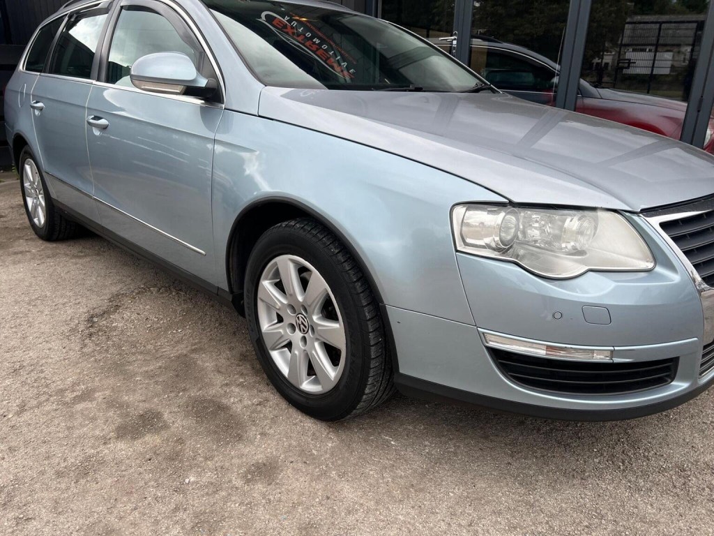 VOLKSWAGEN PASSAT