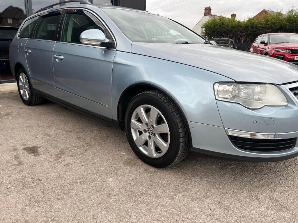 VOLKSWAGEN PASSAT