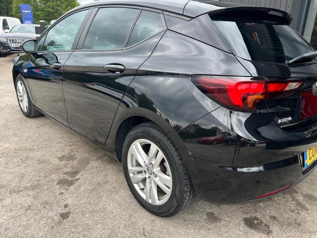VAUXHALL ASTRA