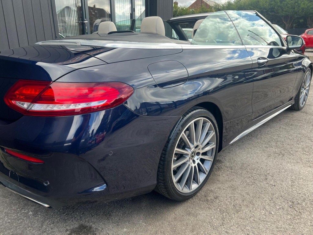 MERCEDES-BENZ C CLASS