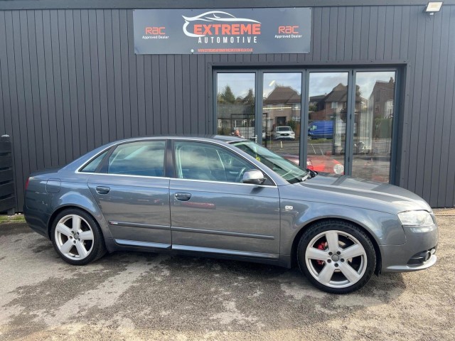 AUDI A4 2.0 TDI S line 4dr