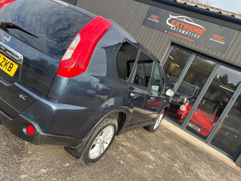 NISSAN X-TRAIL