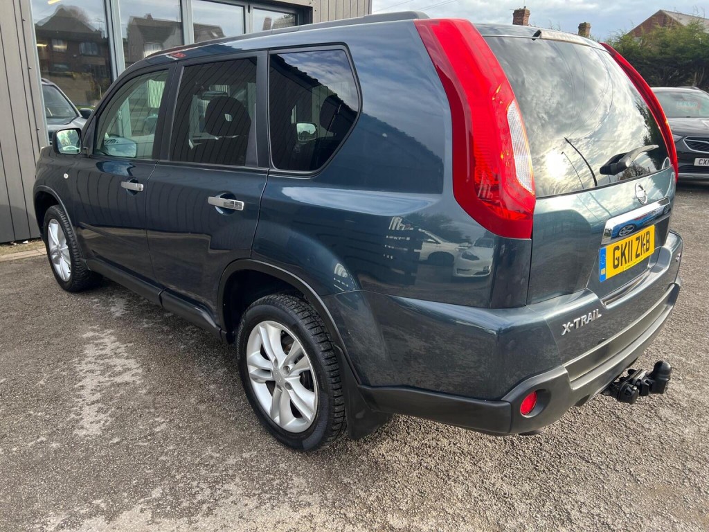 NISSAN X-TRAIL