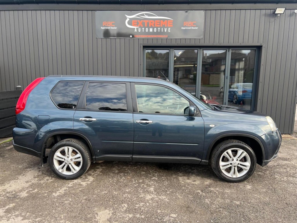 NISSAN X-TRAIL