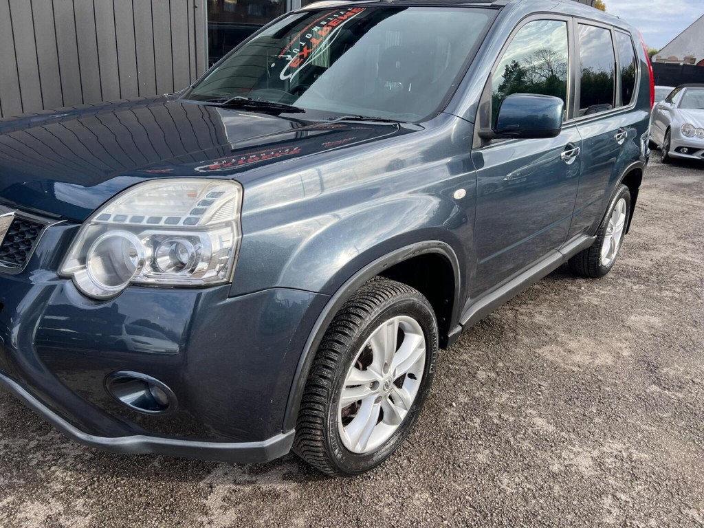 NISSAN X-TRAIL