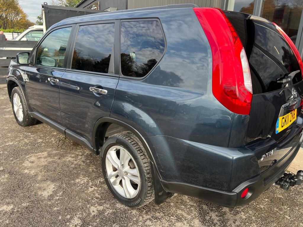 NISSAN X-TRAIL